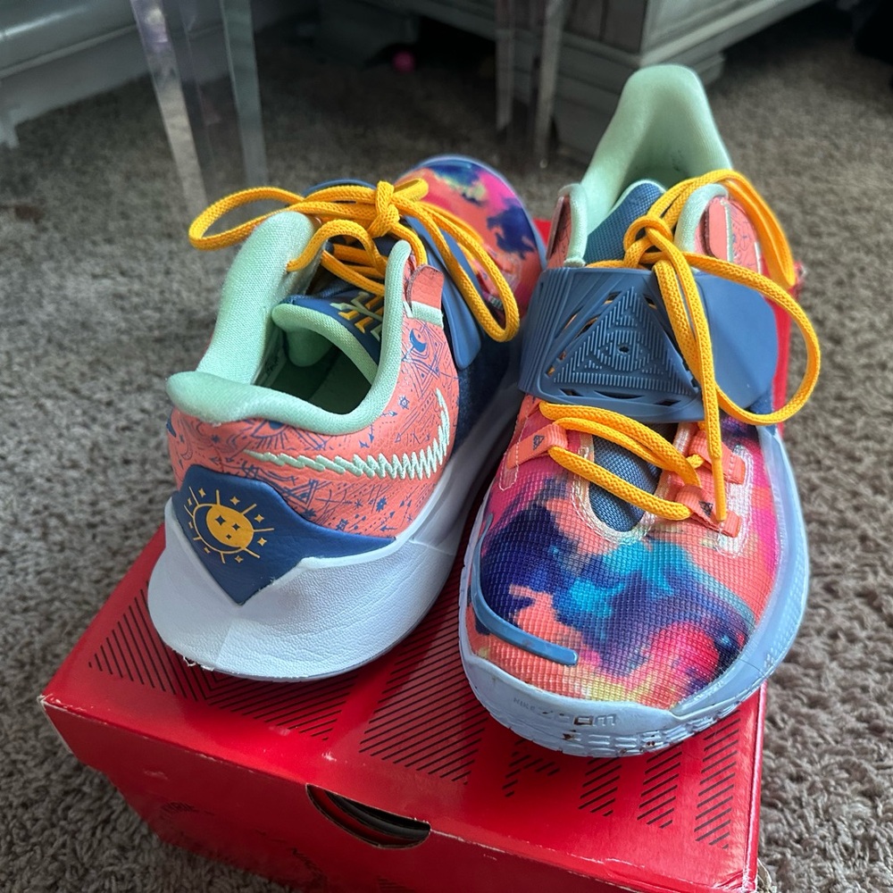 Kyrie low 3 - Picture 5 of 5